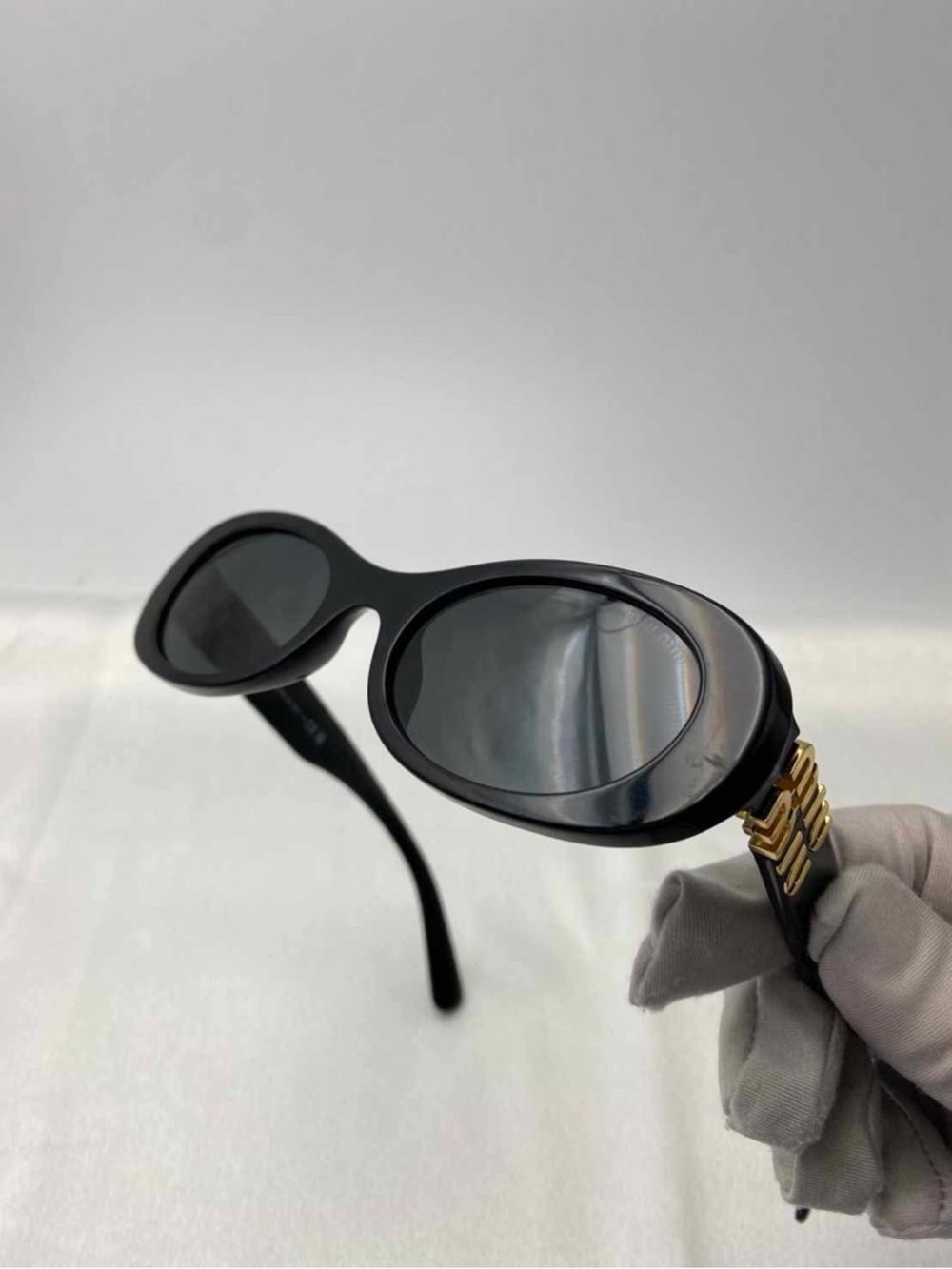 Miu Miu Black Oval Women's Sunglasses with Pink Case - Picture 9 of 13
